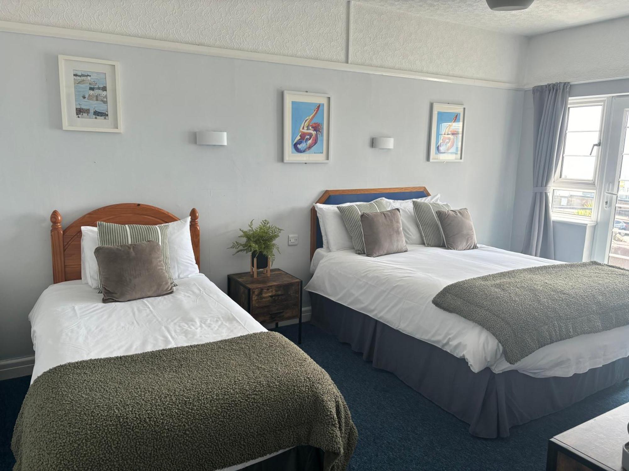 The Yacht Inn Hikkaduwa Dış mekan fotoğraf